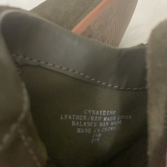 Crown - Suede Bootie - Brown - Size 7.5 - with box - Picture 9 of 11